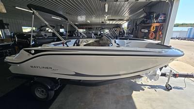 BOATZON | 2025 Bayliner M17 BOATZON | 2025 Bayliner M17