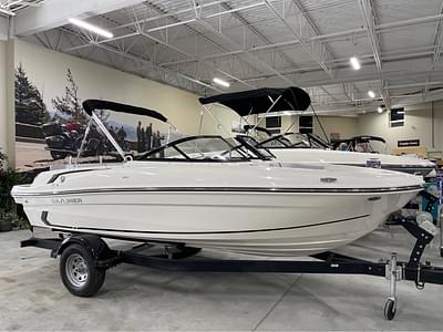 BOATZON | 2025 Bayliner VR4