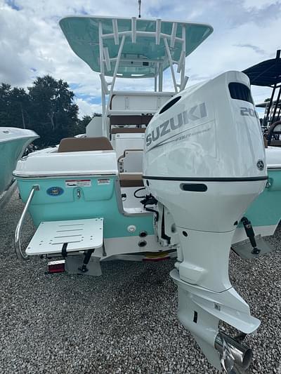 BOATZON | 2025 Clearwater 2200