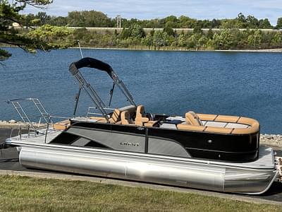 BOATZON | 2025 Crest Pontoons Classic 220 SLSC Tritoon