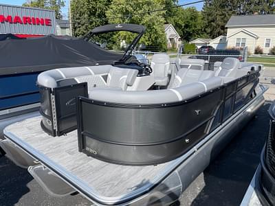 BOATZON | 2025 Crest Pontoons CREST CLASSIC 220 SLC wMERCURY 150