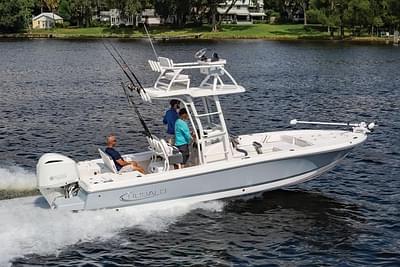 BOATZON | 2025 Robalo 246 Cayman SD