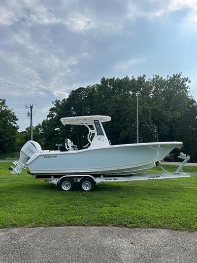 BOATZON | 2025 Tidewater Boats 232 LXF