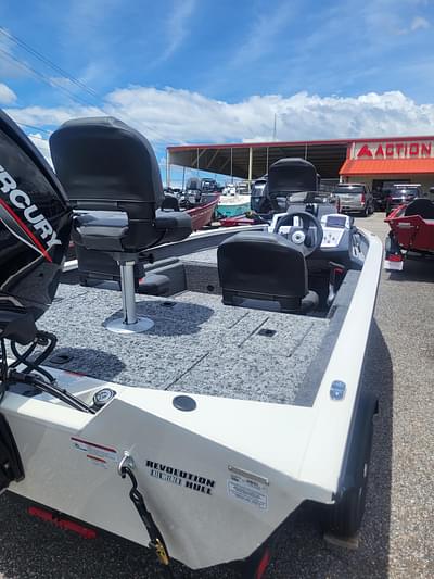 BOATZON | 2025 Tracker Boats PRO TEAM 175 TF