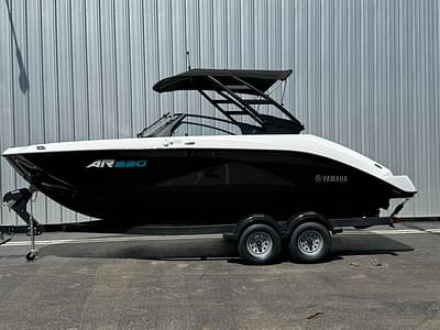 BOATZON | 2025 Yamaha AR220