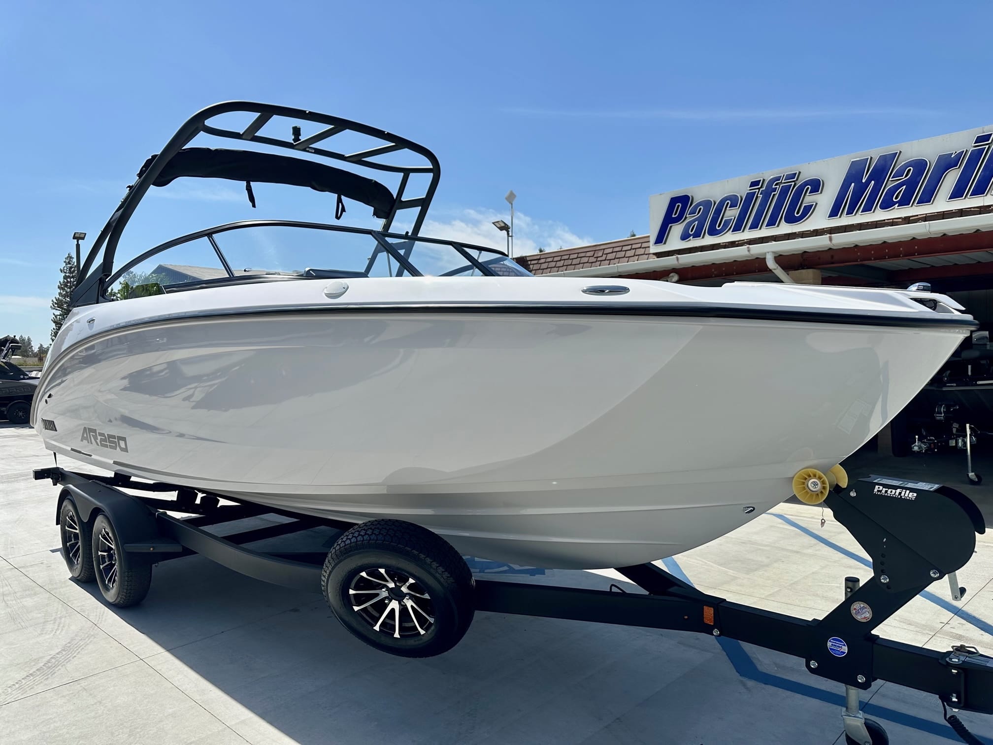 New 2025 Yamaha AR250 w Twin 18L High output motors for sale in