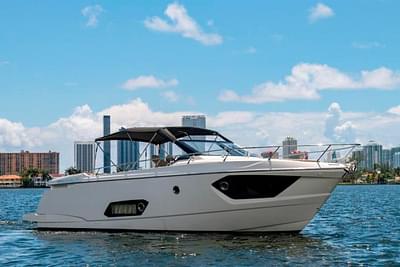 BOATZON | Absolute 40 STL 2015