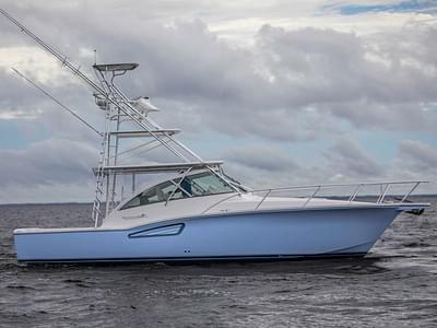 BOATZON | Albemarle 36 Express 2024