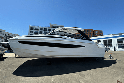 BOATZON | Aquila 32 Sport 2024