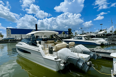 BOATZON | Aquila 32 Sport 2024