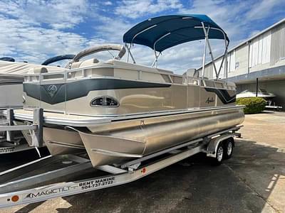 BOATZON | Avalon 2380 Venture Quad Lounger 2023