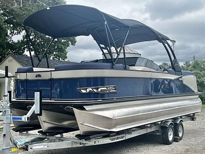 BOATZON | Avalon Catalina 25 Quad Lounge Windshield  Triple Toon  IN STOCK 2024