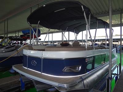 BOATZON | Avalon Catalina Versatile Rear Bench 23 FT 2022 BOATZON | Avalon Catalina Versatile Rear Bench 23 FT 2022