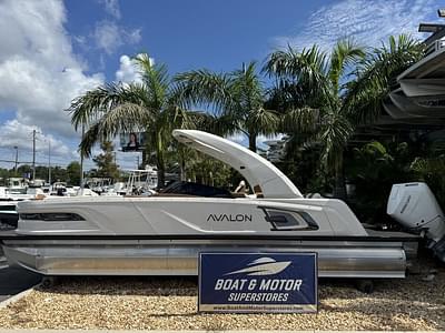 BOATZON | Avalon Excalibur Elite Windshield 27 FT 2025