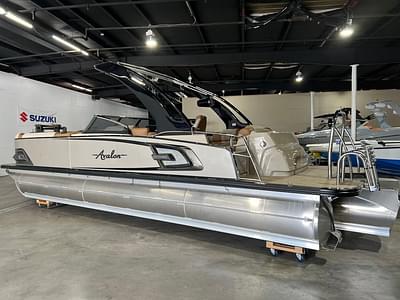 BOATZON | Avalon Excalibur LTD Elite Windshield 27 FT 2023