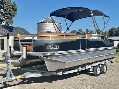 BOATZON | Avalon Venture 85 23 Rear Fish  IN STOCK 2024