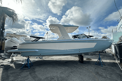 BOATZON | Aviara AV28 Outboard 2025