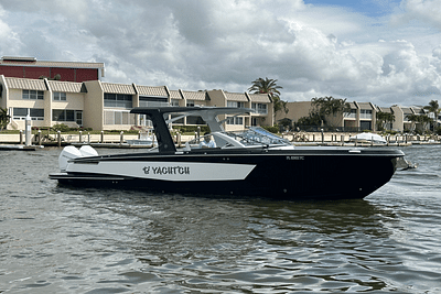 BOATZON | Aviara AV32 OUTBOARD 2022