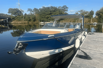 BOATZON | Aviara AV32 Outboard 2023