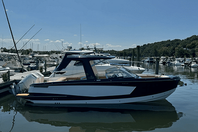 BOATZON | Aviara AV36 Outboard 2024