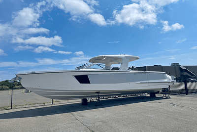 BOATZON | Aviara AV40 Outboard 2023