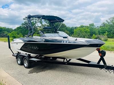 BOATZON | Axis Wake Research A20 2018