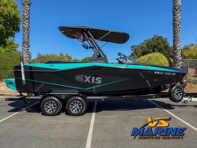 BOATZON | Axis Wake Research T220 2023