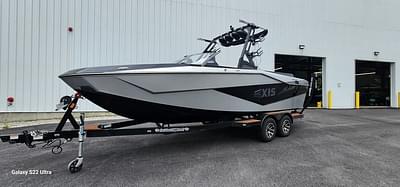 BOATZON | Axis Wake Research T235 2023 BOATZON | Axis Wake Research T235 2023