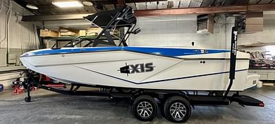 BOATZON | Axis Wake Research T250 2024