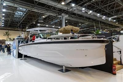 BOATZON | 2024 Axopar 29 Sun Top