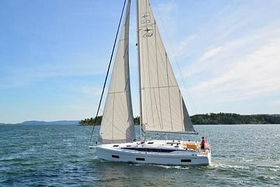 BOATZON | Bavaria C42 2024