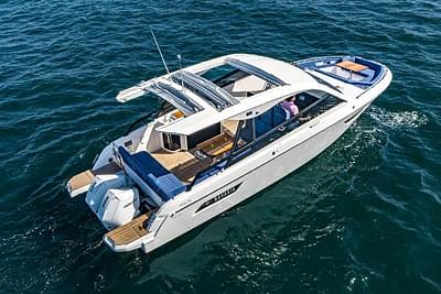 BOATZON | Bavaria Vida 33 2024