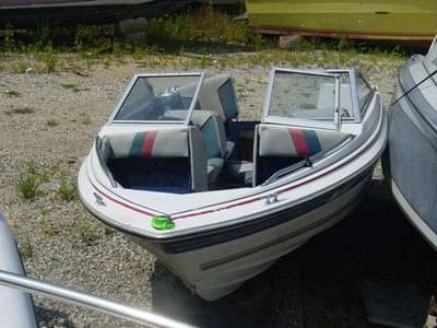 BOATZON | Bayliner 1650 Capri Bowrider Outboard Hull 1985