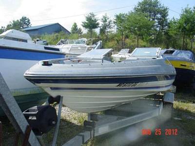 BOATZON | Bayliner 1700 Bowrider Outboard Hull 1987