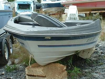 BOATZON | Bayliner 1710 Trophy Fish n Ski Evinrude 65 1987