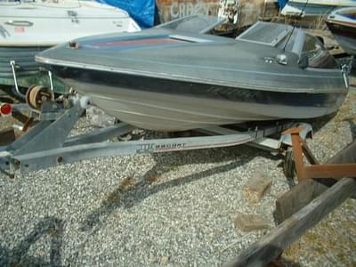 BOATZON | Bayliner 17ft Closedbow Runabout 1987