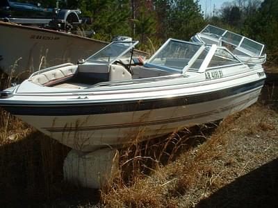 BOATZON | Bayliner 1950 Capri BR Volvo 1985