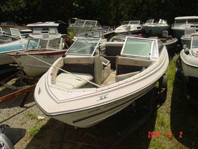 BOATZON | Bayliner 1950 Capri BR Volvo AQ 130 1985