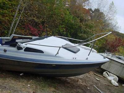 BOATZON | Bayliner 1950 Capri Cuddy Cobra Cut 1989