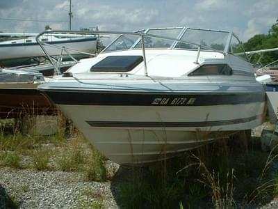 BOATZON | Bayliner 2150 Capri Cuddy Volvo Cut Hull 1986