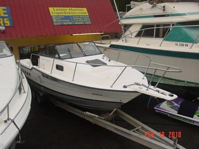 BOATZON | Bayliner 2302 Trophy Walkaround 1994