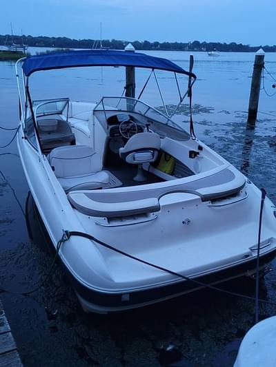 BOATZON | Bayliner 2350 Capri 1999