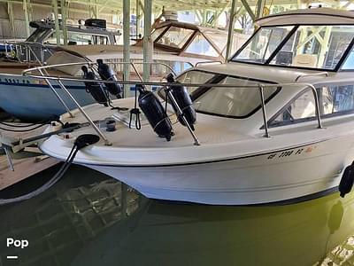 BOATZON | Bayliner 242 Classic