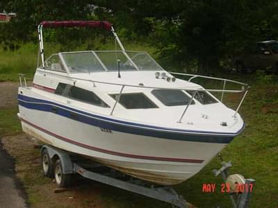 BOATZON | Bayliner 2450 Cierra 1986