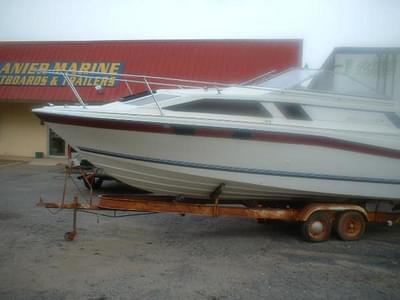 BOATZON | Bayliner 2455 Cierra 1984