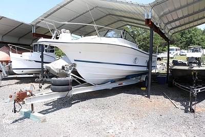 BOATZON | Bayliner 2509WA