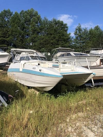 BOATZON | Bayliner 2609 Renedezvous Deck Boat OB Hull 1993