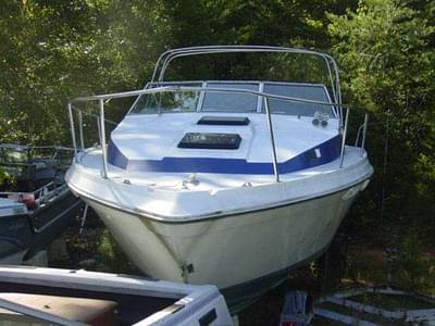 BOATZON | Bayliner 3050 Encounter Twin Volvo Transom V8 Plates 1979