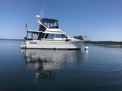 BOATZON | Bayliner 3218 Motoryacht 1987