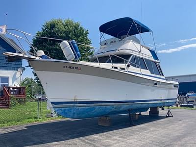 BOATZON | Bayliner 3270 Command Bridge 1984